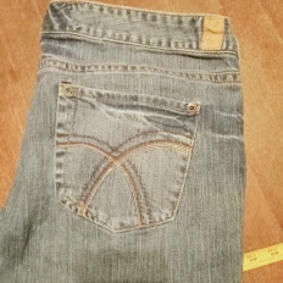 size 17/18 jeans flare short leg from maurices y2k denim - Picture 8 of 14